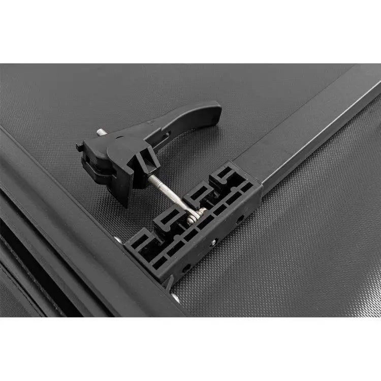 Ram 1500 Dt 19- Myk Tri-fold Trekk i Rough Country 5’7’’