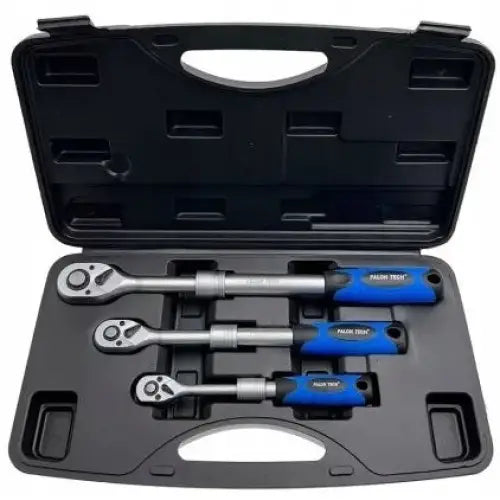 Ratchetnøkkel sett med tre størrelser i blått og svart etui, åpent og sett ovenfra.