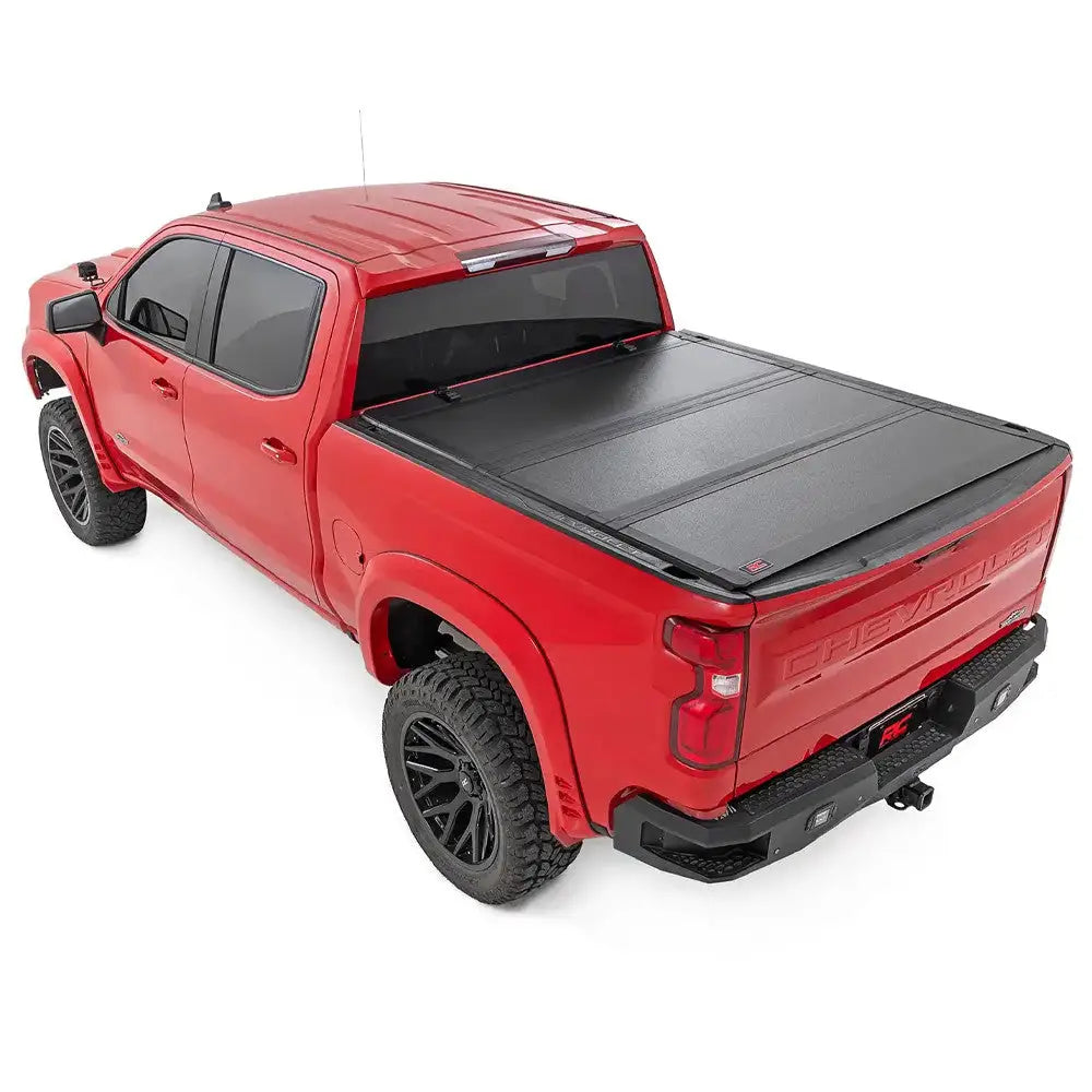 Røff Country Tri-fold Flip Up Deksel 5’10’’ til Chevrolet Silverado 1500 (2019-)