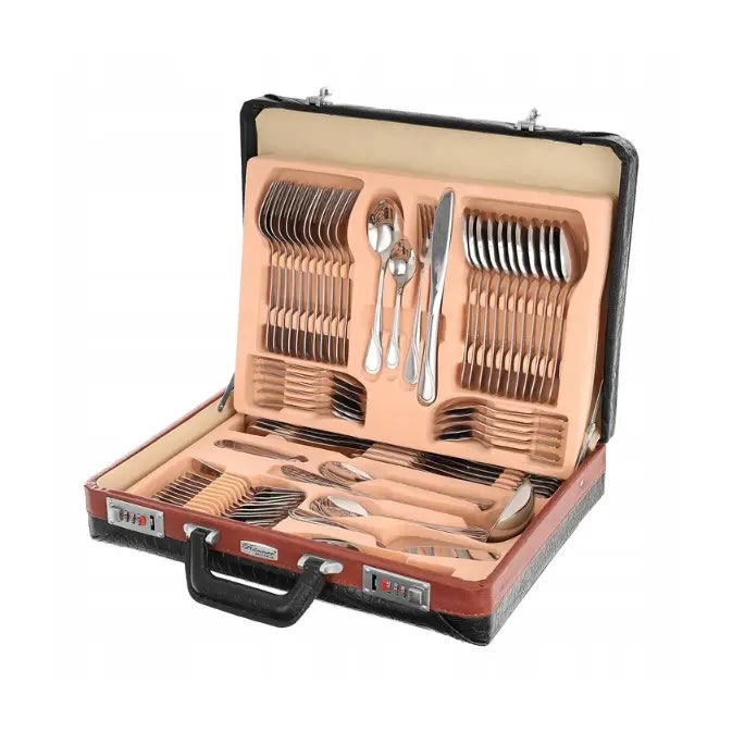 Rossner bestikksett i stål, 72 deler organisert i koffert med beige innlegg, sett forfra fra skrå vinkel.