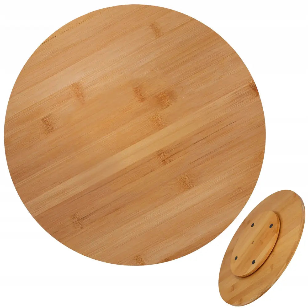 Roterende skjærebrett i lyst bambustre, detalj av undersidens dreieplate og glatt overflate.