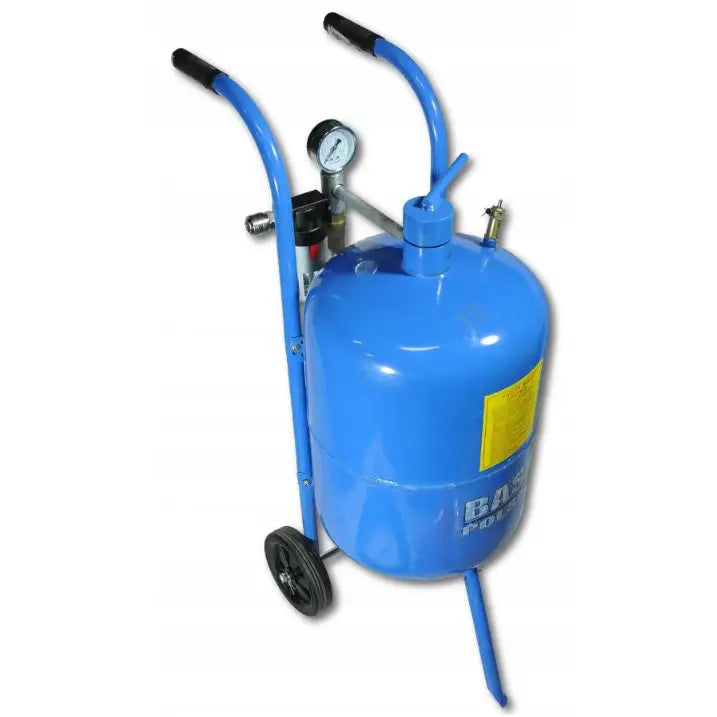 Sandblåser Mobil 40L, blå trykktank med manometer, hjul og håndtak, sett skrått ovenfra med gul etikett.