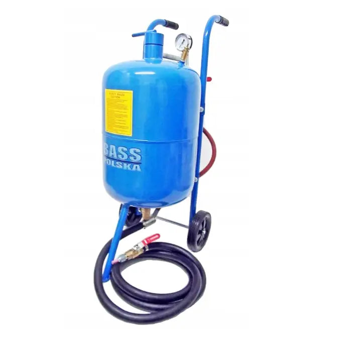 Sandblåser Mobil 40L, blå trykktank med hjul og håndtak, synlig manometer, slange og rød ventil i sidevinkel.