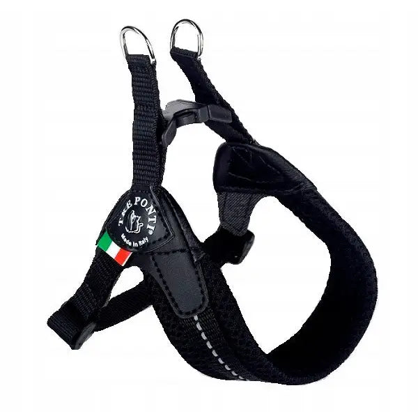 Seler Dachs Spitz York S fra Tre Ponti, svart nylonsele med refleks, metallringer og italiensk flaggmerke, sidevisning.