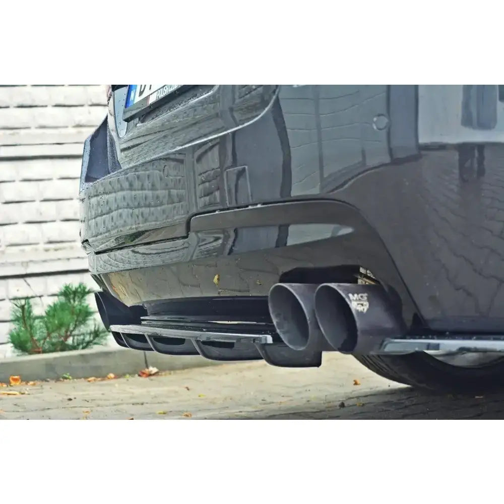 Sentersplitter bak Bmw 5 F11 M-pack (fits Two Double Exhaust Ends)