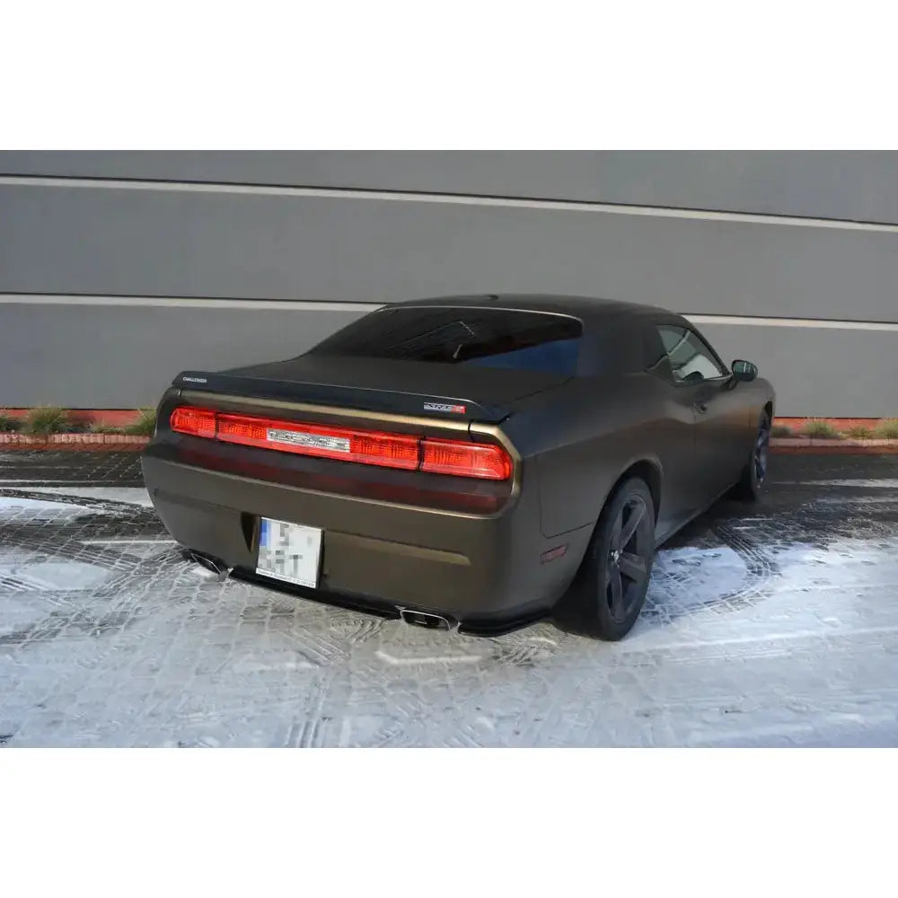 Sentersplitter bak Dodge Challenger Mk3. Phase-i Srt8 Coupe (without Vertical Bars)