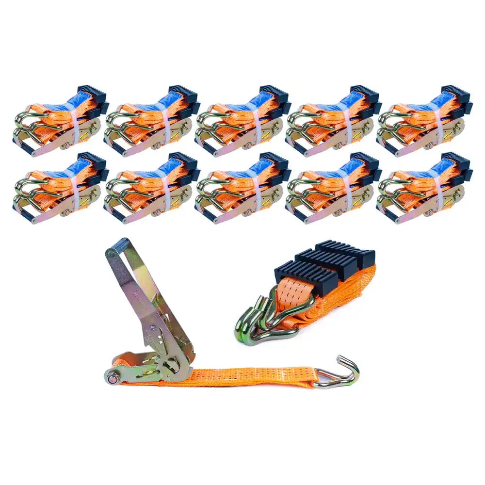 Sett med ti oransje transportbelter med metallkroker og sperremekanisme, én stropp delvis utfoldet.