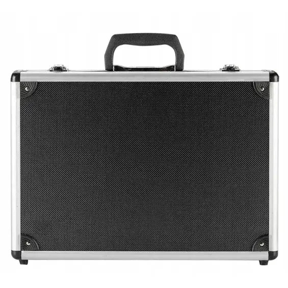 Sett med tang og skrutrekkere, syvdelt, i sort koffert med sølvkanter og svart håndtak, frontvisning.