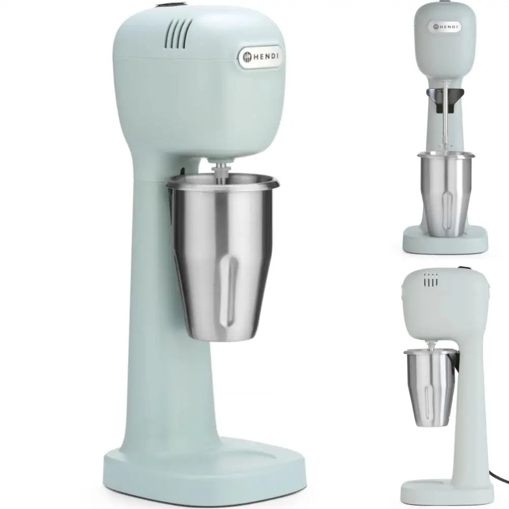 Shaker for melkesjokolade-cocktailer, lyseblå mikser med sølvfarget beger og betjeningsknapp, skrå visning.