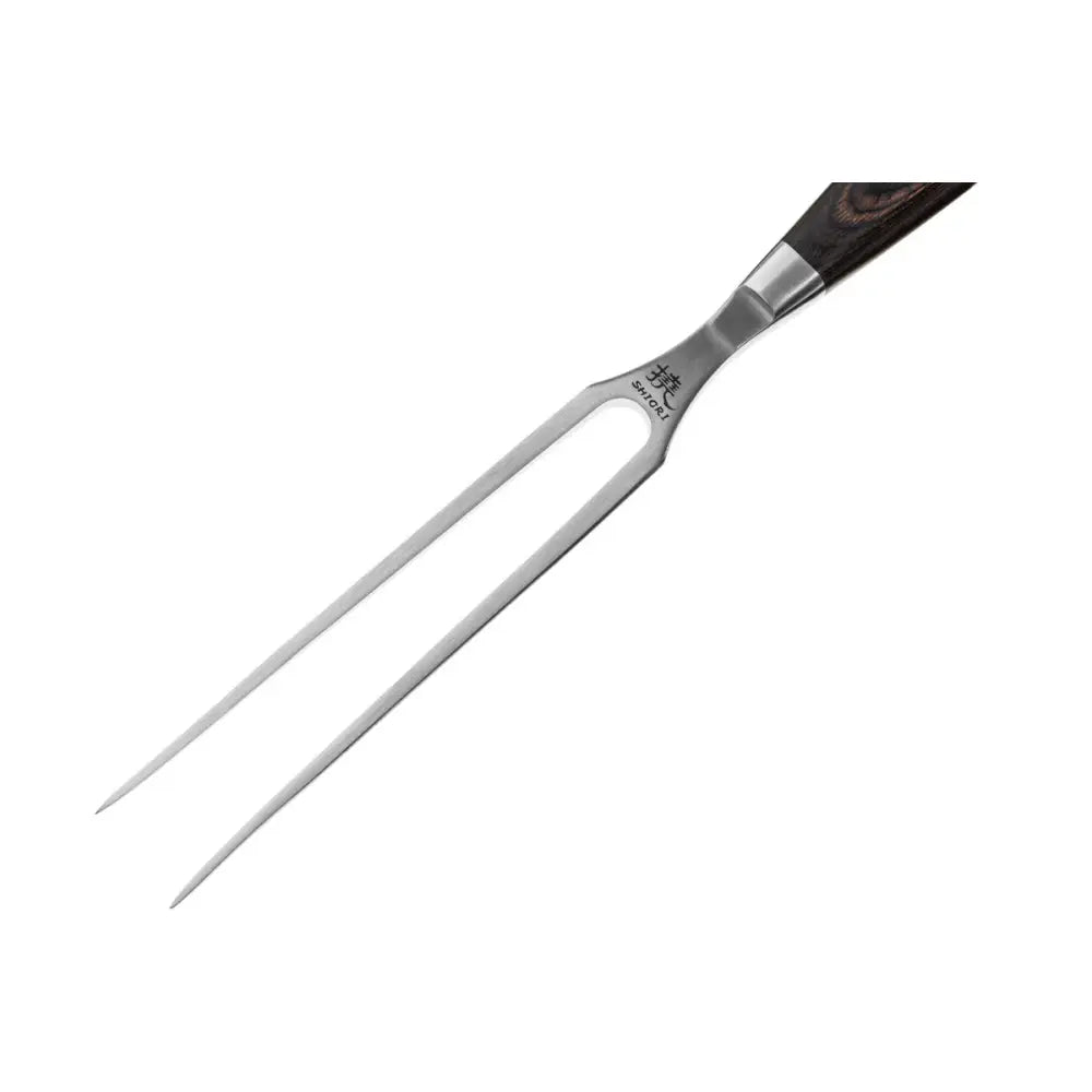 Stekegaffel i rustfritt stål fra Shiori, skrå vinkel med to spisse tagger og synlig logo nær det mørke håndtaket.