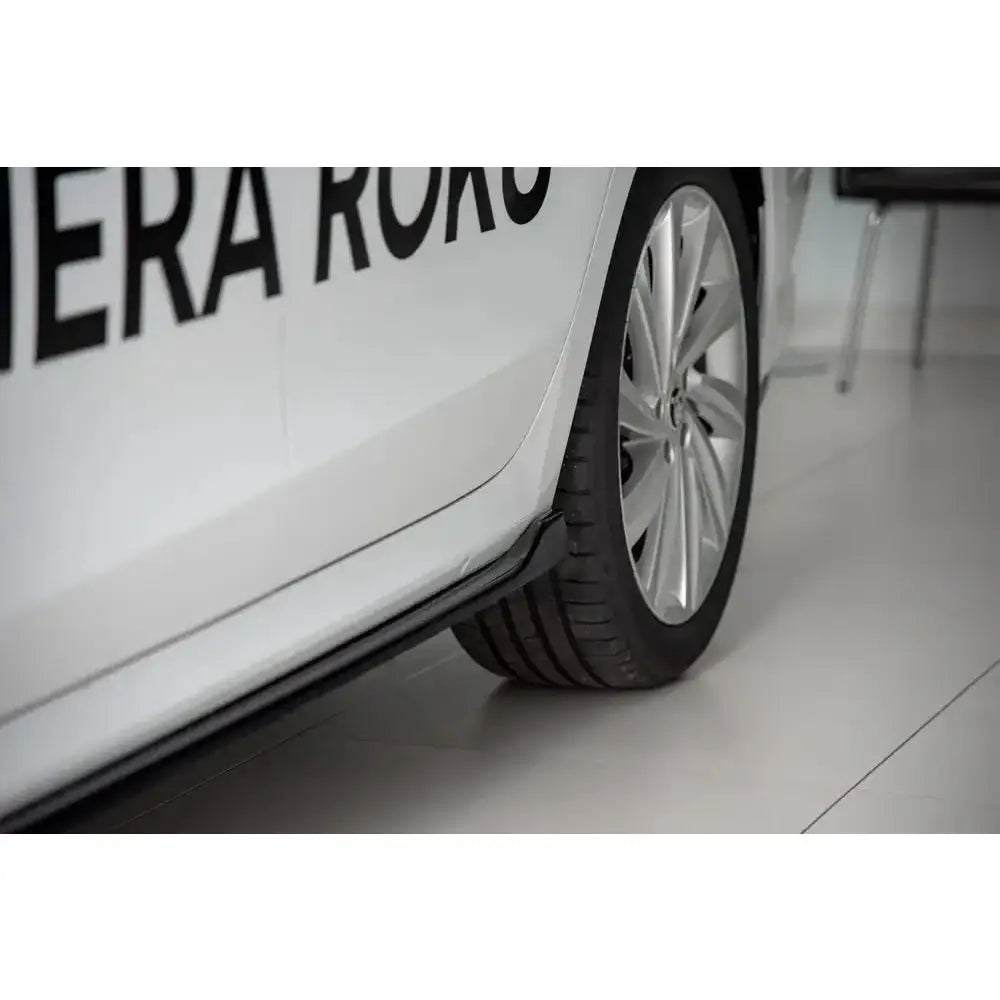 Side Skirts Diffusers V.1 Skoda Octavia Mk4