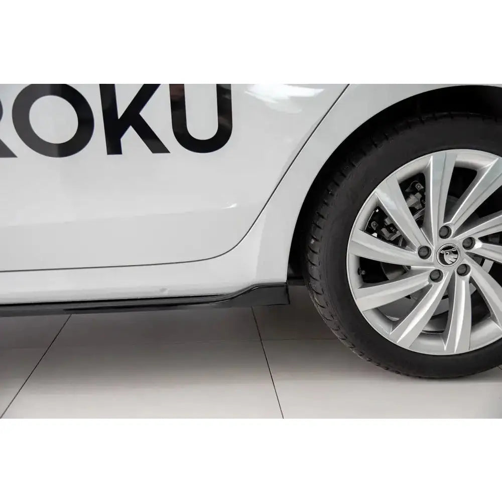 Side Skirts Diffusers V.1 Skoda Octavia Mk4