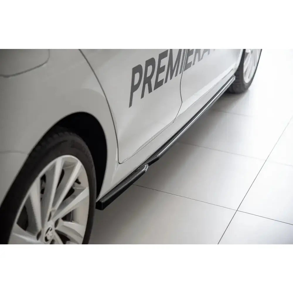 Side Skirts Diffusers V.2 Skoda Octavia Mk4