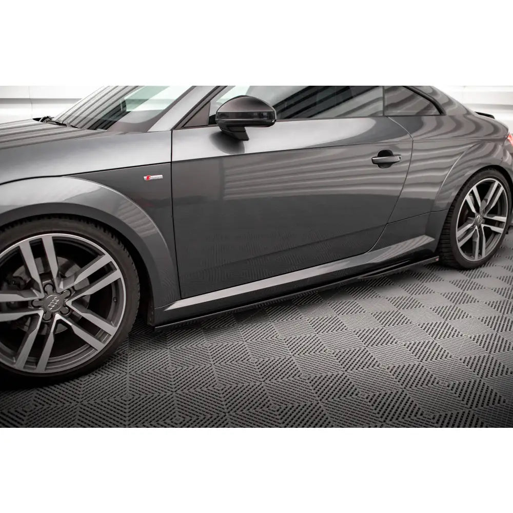 Sideskjørt Audi Tt S-line 8s