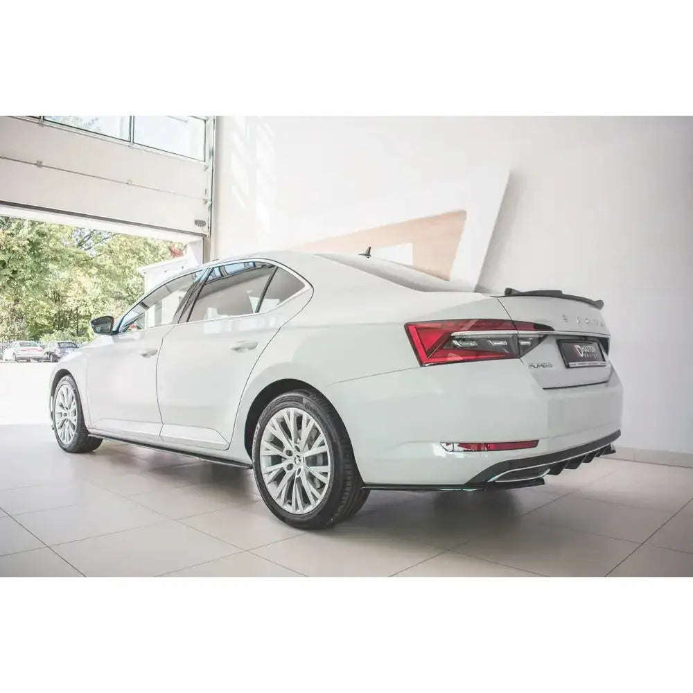 Sideskjørt Diffusers Skoda Superb Mk3 Fl