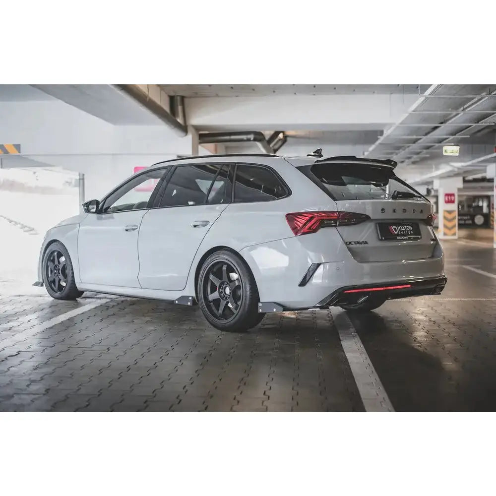 Sideskjørt Lepper + Flaps V.2 Skoda Octavia Rs Mk4 20-