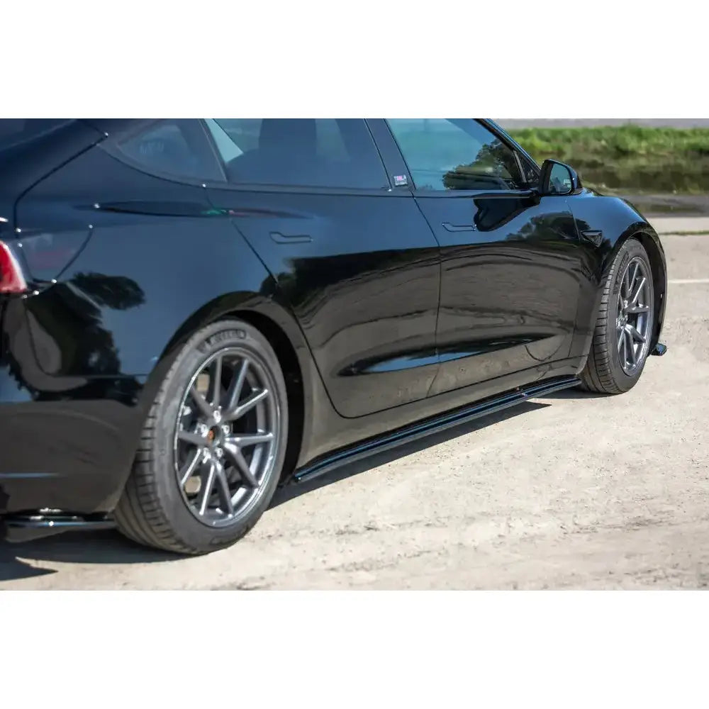 Sideskjørt Tesla Model 3