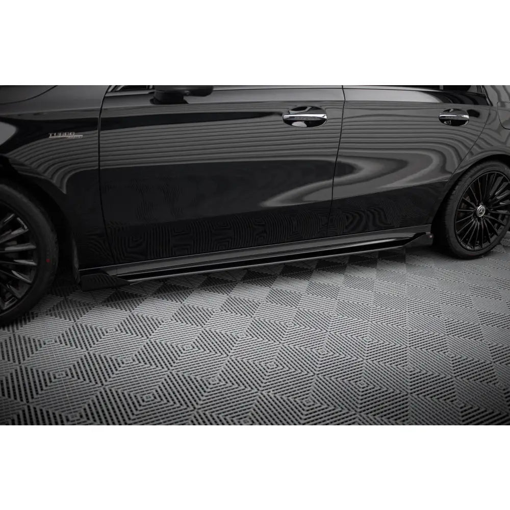 Sideskjørt Street Pro + Flaps Mercedes-amg A35 W177 Facelift