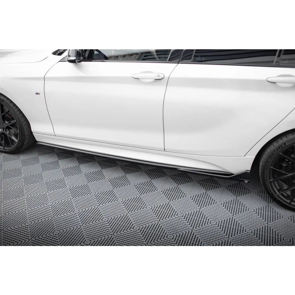 Sideskjørt V3 Csl Look Bmw 1 M-pack / M140i F20 Facelift