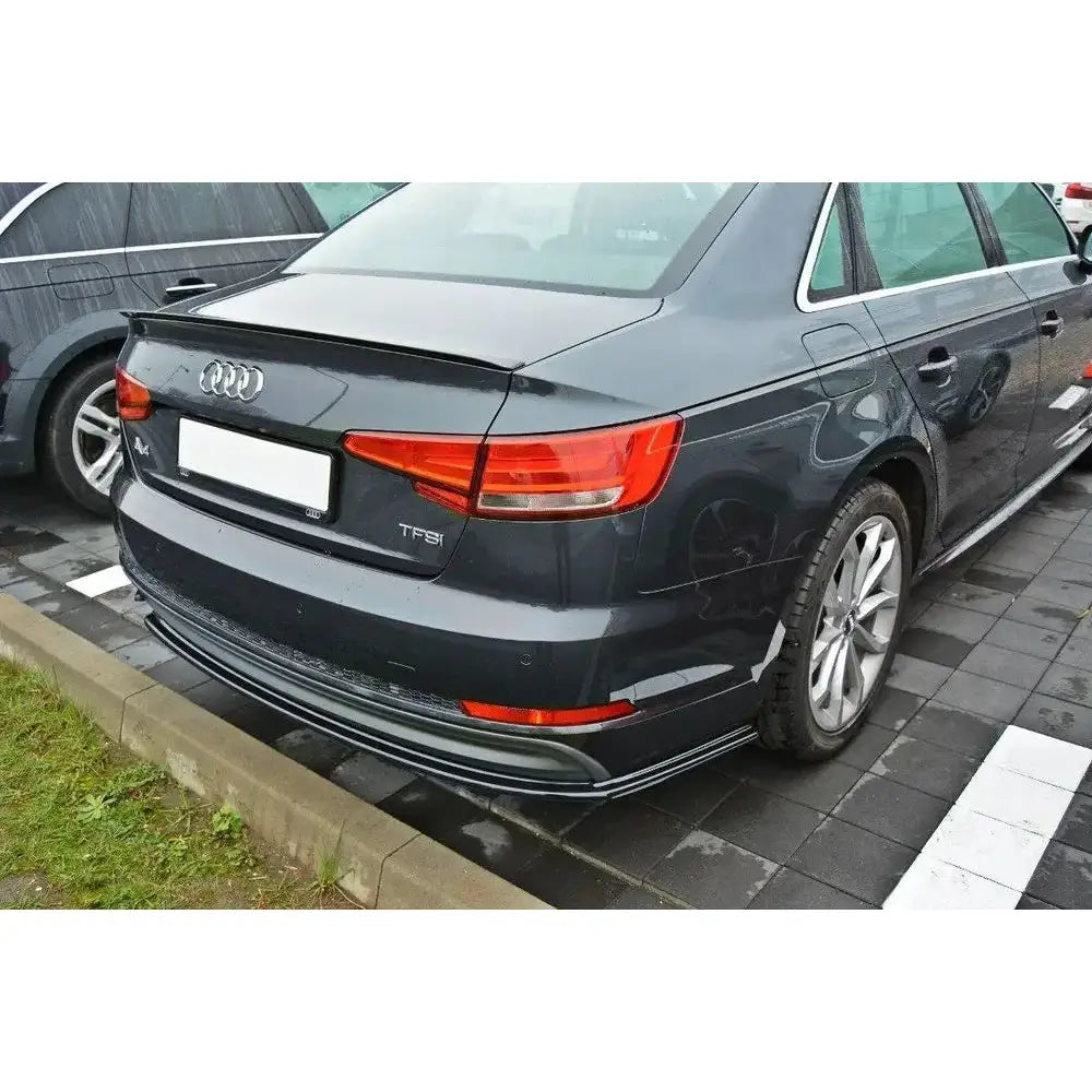Sidesplittere bak Audi A4 B9 S-line