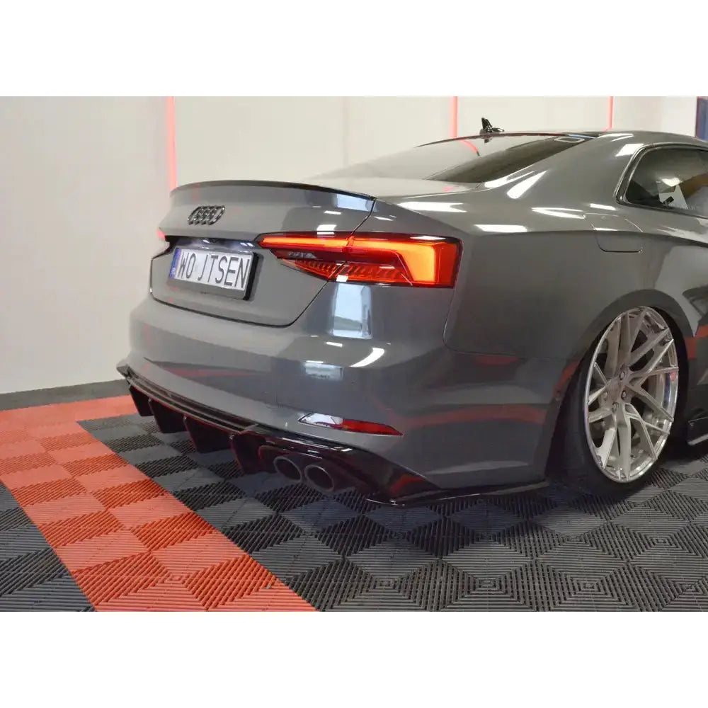 Sidesplittere bak Audi S5 F5