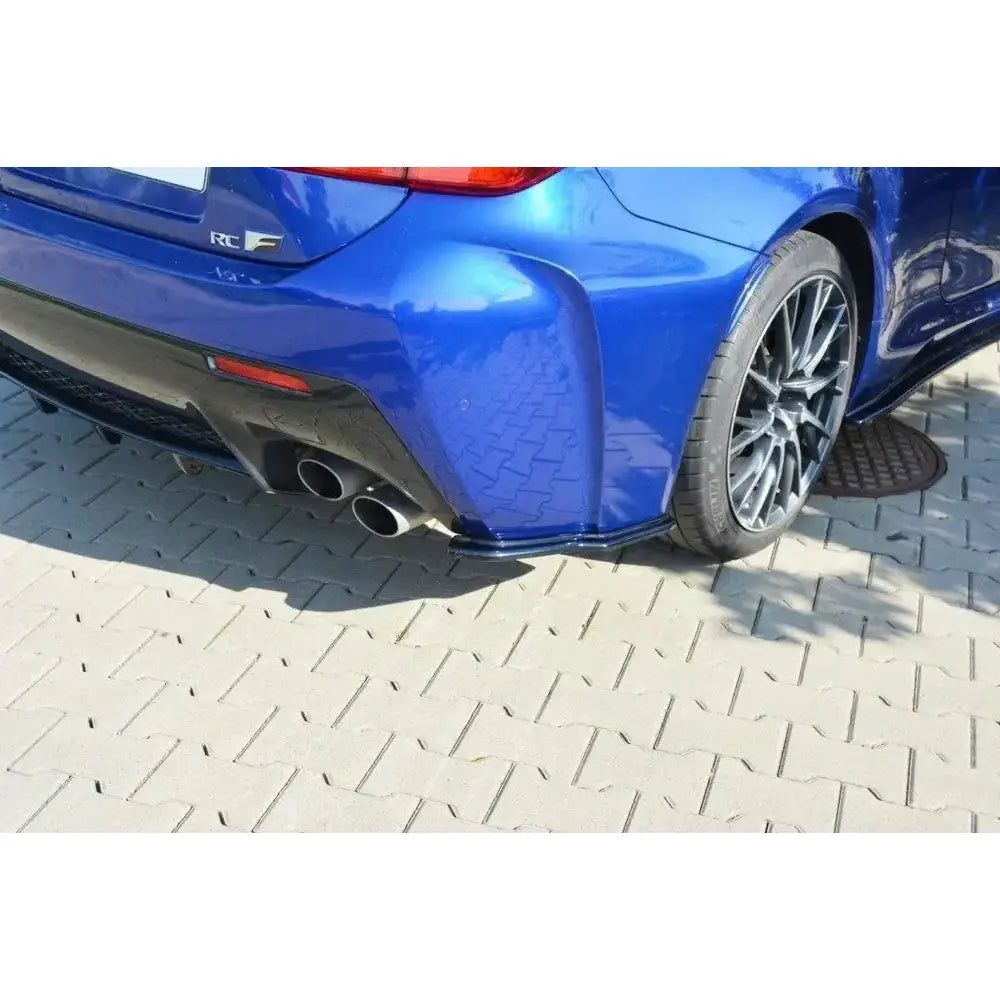 Sidesplittere bak Lexus Rc f