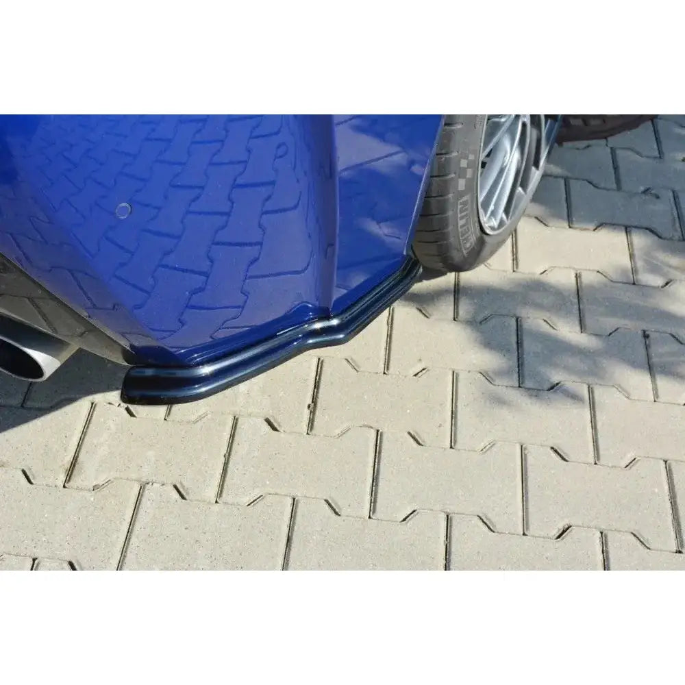Sidesplittere bak Lexus Rc f