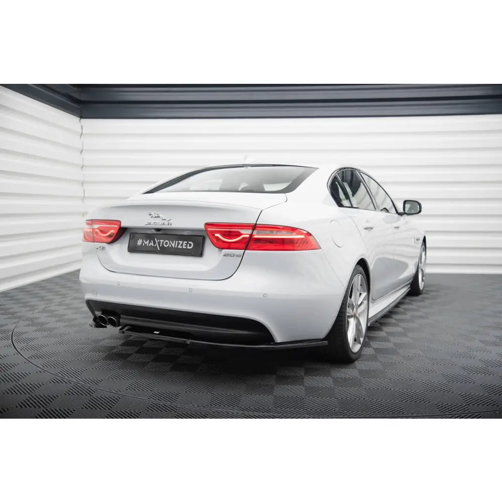 Sidesplittere Jaguar Xe R-sport X760