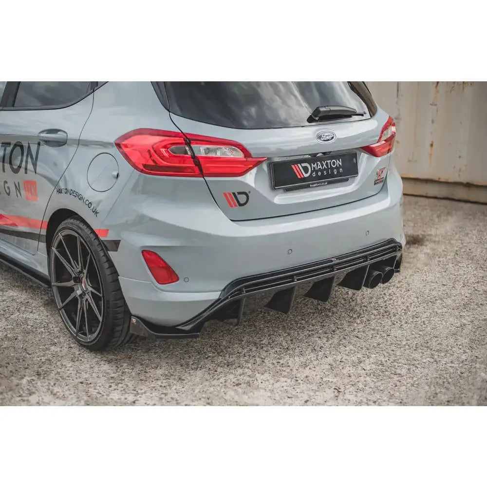 Sidesplitters bak Ford Fiesta Mk8 St