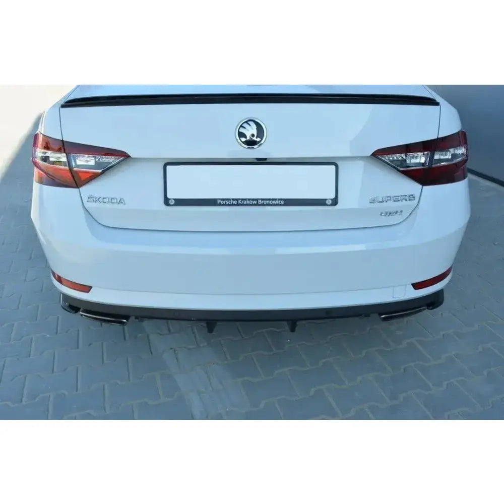 Sidesplitters bak Skoda Superb Iii