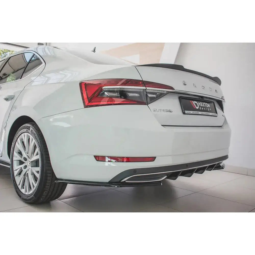 Sidesplitters bak Skoda Superb Mk3 Fl