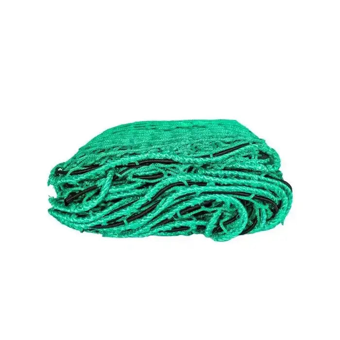 Sikkerhetsnett for tilhenger, sammenfoldet grønt nett med svarte detaljer og grov struktur, sett fra siden.