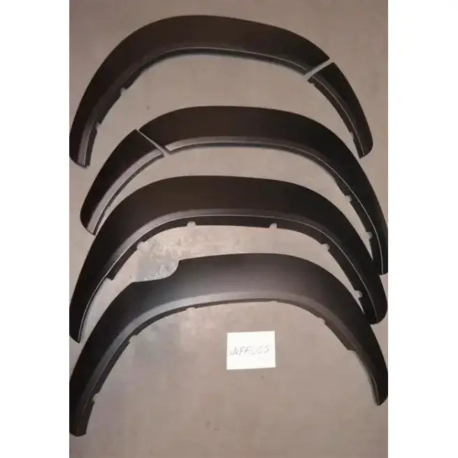 Skjermbreddere 2cm - Toyota Hilux 15-