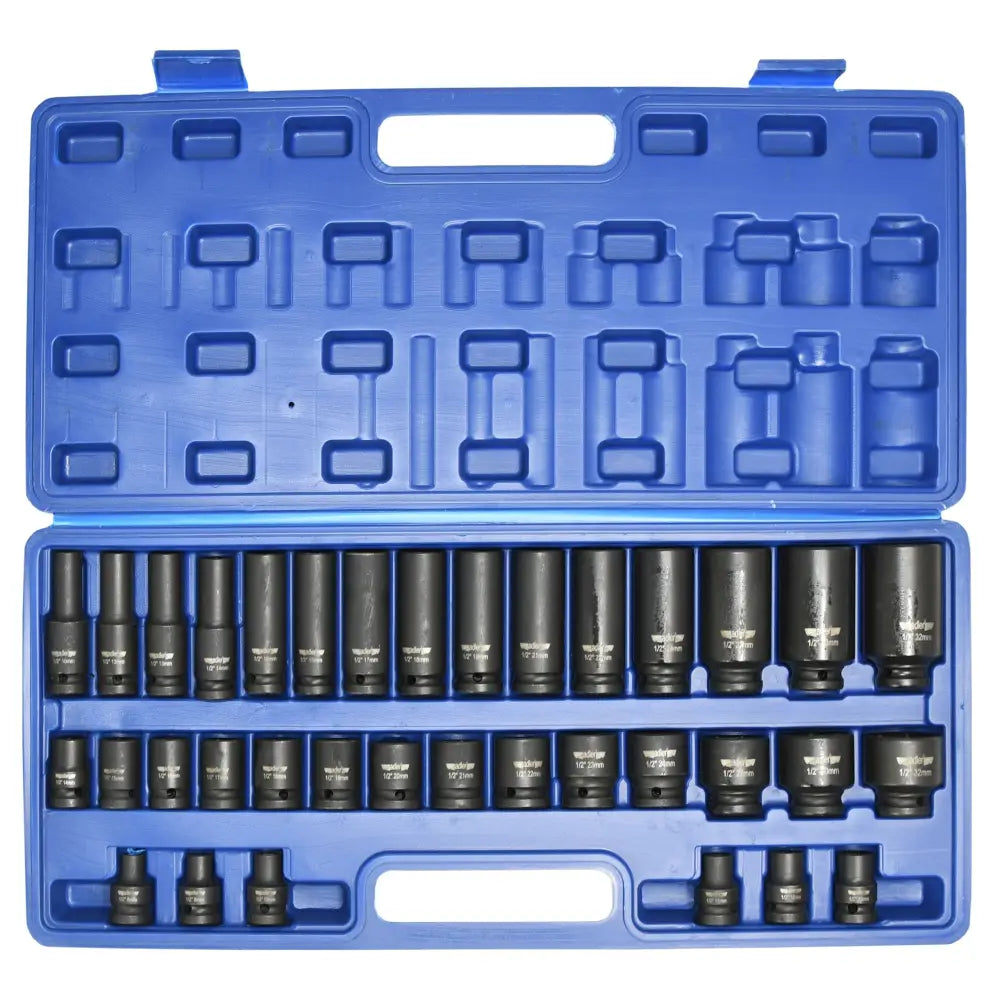 Slagpipenøkler 1/2", komplett sett med 35 svarte metallpiper organisert i blå koffert sett ovenfra.