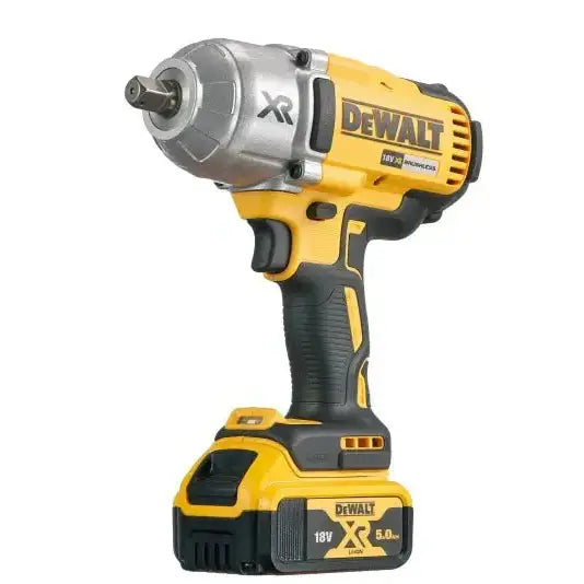 Slagtrekker Dewalt, sidevisning med XR-logo, gul og svart design samt synlig batteripakke nederst.