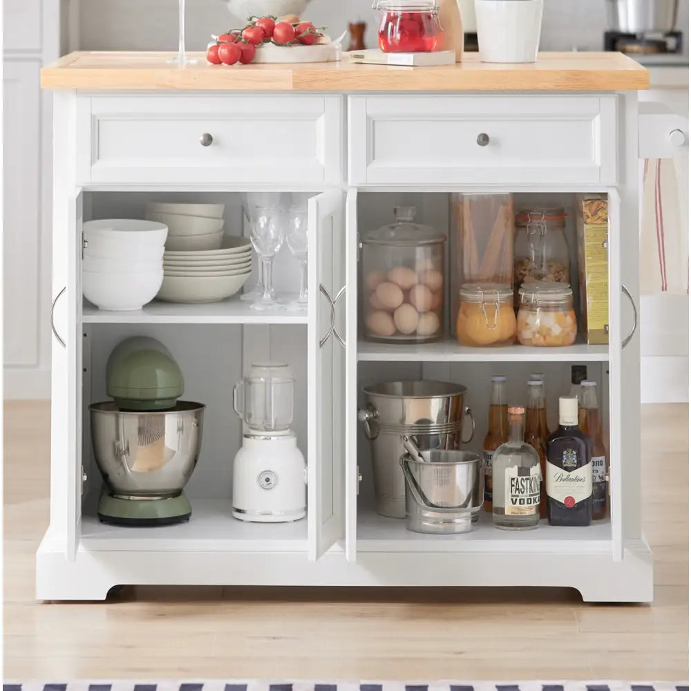 SoBuy kjøkkenøy med treplate, åpne skapdører som viser servise, kjøkkenmaskin og oppbevaringskrukker.