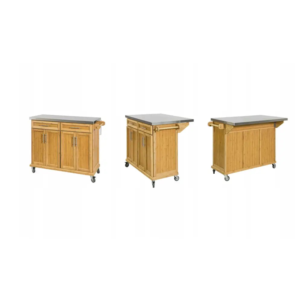 Sobuy kjøkkenøy i lyst treverk, sett fra flere vinkler med ståltopp, låsbare hjul og håndkleholder.