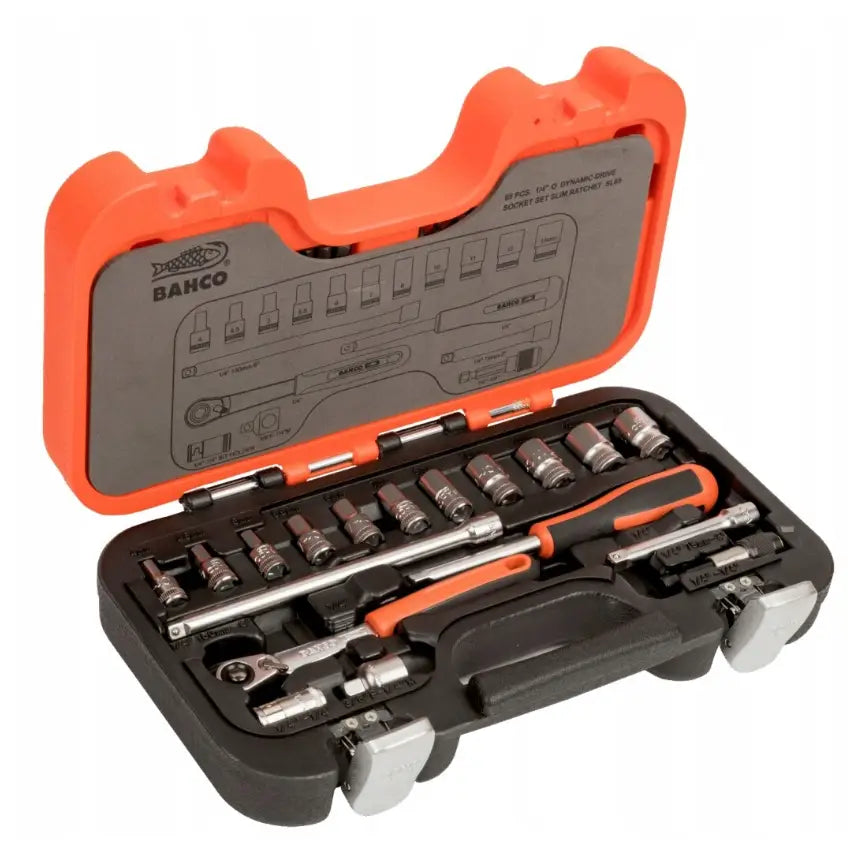 Sokkel nøkkelsett 1/4", åpent etui vist skrått ovenfra med 65 deler pent organisert i sort og oransje koffert.