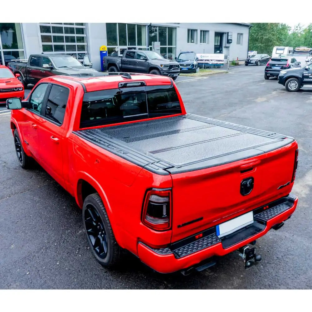 Solid Deksel Trifold Rambox Lav Profil Ofd 5’7’’ - Ram 1500 Dt 19-