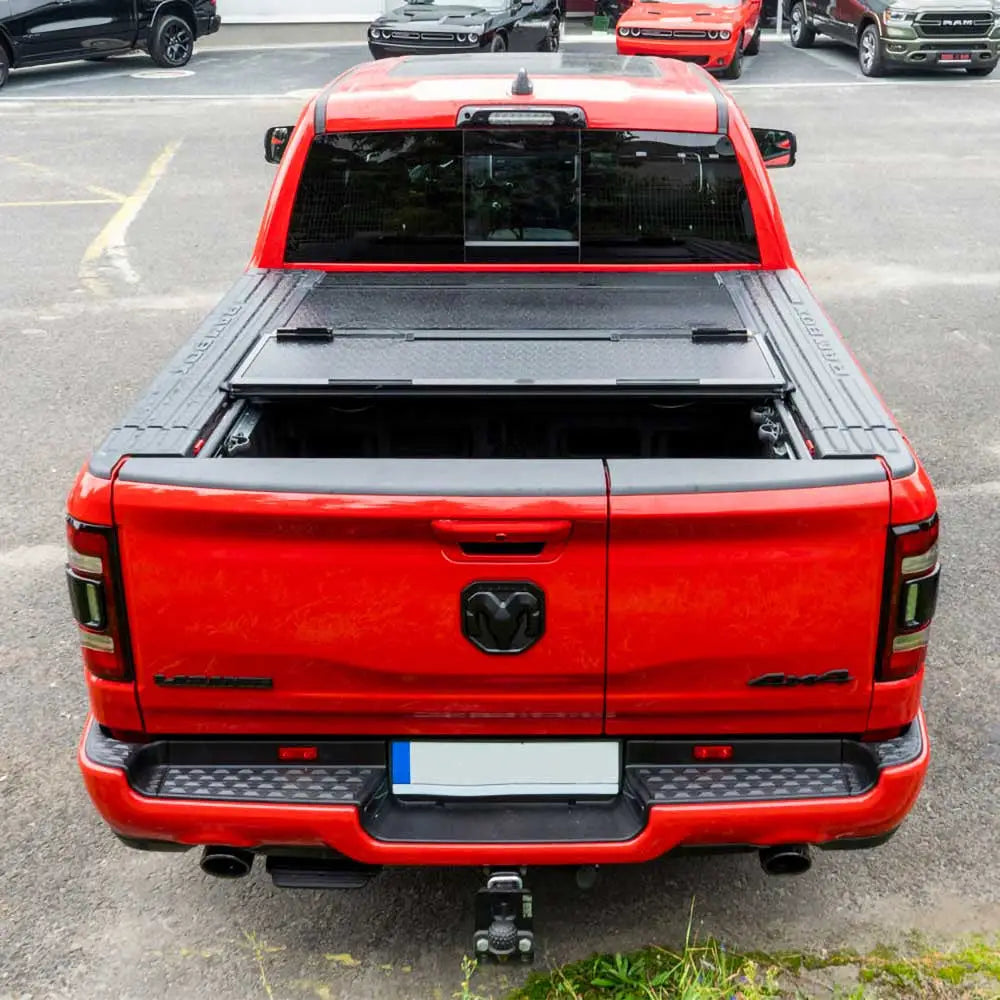 Solid Deksel Trifold Rambox Lav Profil Ofd 5’7’’ - Ram 1500 Dt 19-