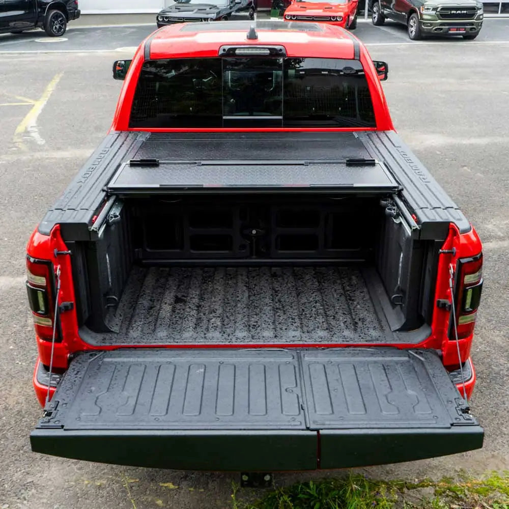Solid Deksel Trifold Rambox Lav Profil Ofd 5’7’’ - Ram 1500 Dt 19-