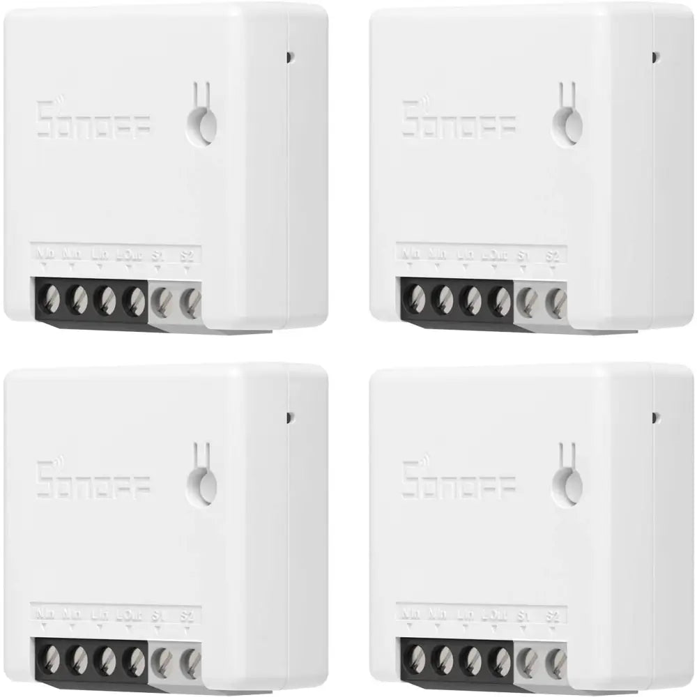 Sonoff Zigbee ZBMini smart brytere, fire hvite enheter med synlige skrutilkoblinger og åpning på forsiden.