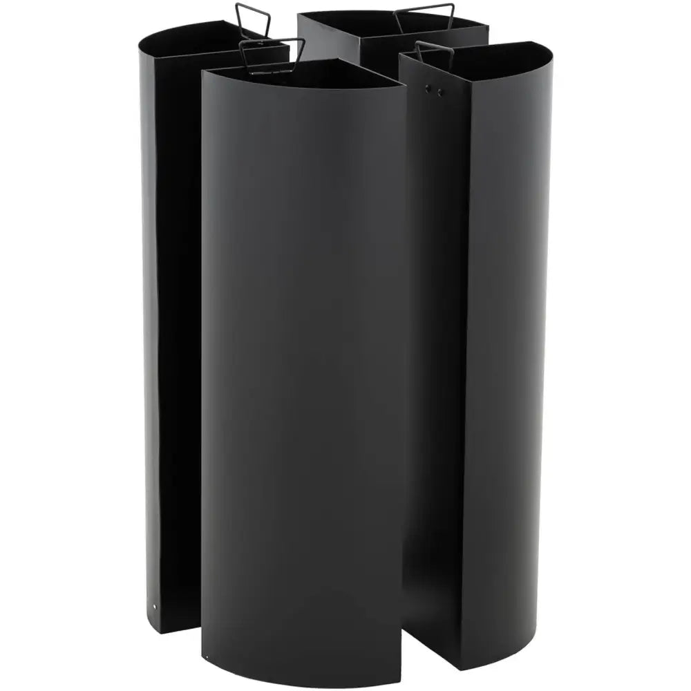 Søppelbøtte for sortering med fire svarte stålkammere, sett skrått med synlige bærehåndtak øverst.