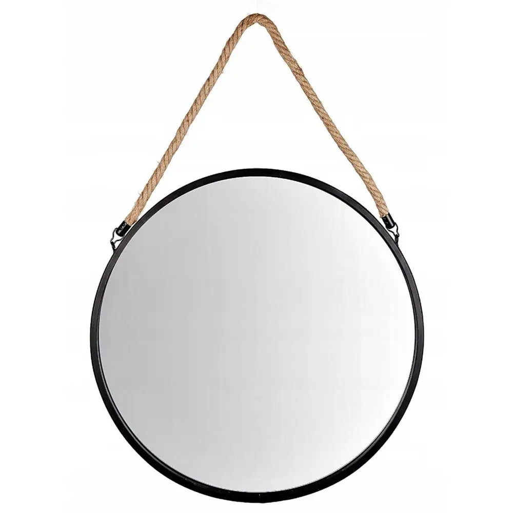 Rundt speil med sort ramme, hengt på vegg med tykk naturfarget snor, minimalistisk design.