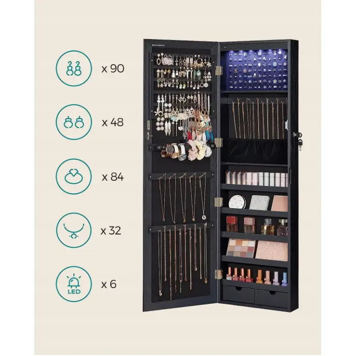 Speil smykkeskap veggmontert i sort, åpent frontbilde med LED-lys og organiserte rom for smykker og sminke.