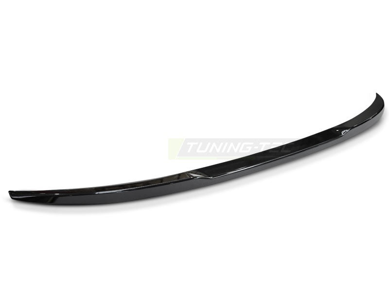 Spoiler i blank svart finish til BMW F44 Gran Coupe nærbilde av profil og passform