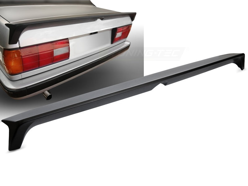 Bagasjelokkspoiler A-Style montert på BMW E30 sett bakfra