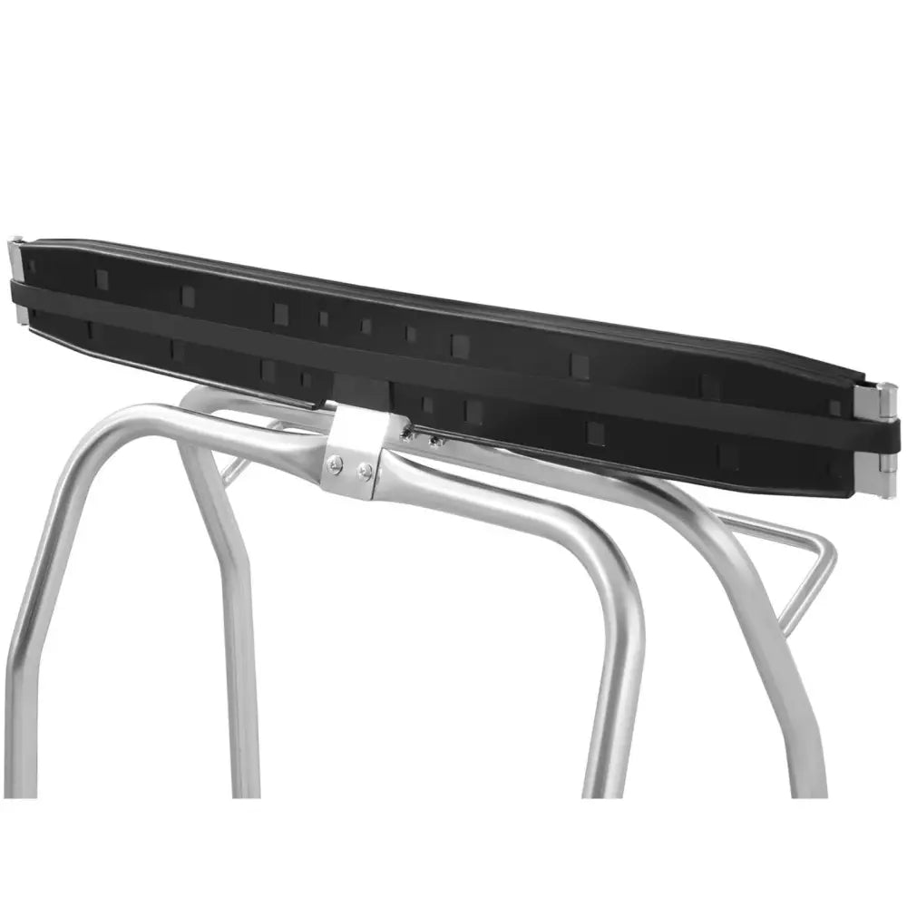 Stativramme til søppelsekk i stål med pedal, sidevisning av svarte stropper med firkantede hull.