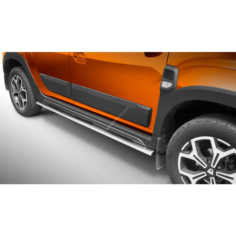 Stigtrinn Dacia Duster 18-22 Oval