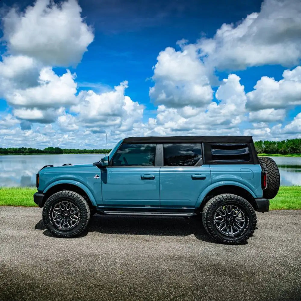 Stigtrinn Ford New Bronco 4 d 21 + Go Rhino Dominator Xtreme Dss